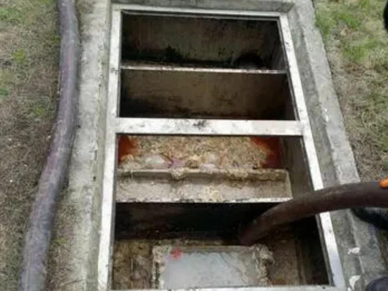 西工隔油池清理